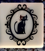 Load image into Gallery viewer, Eerie Frame